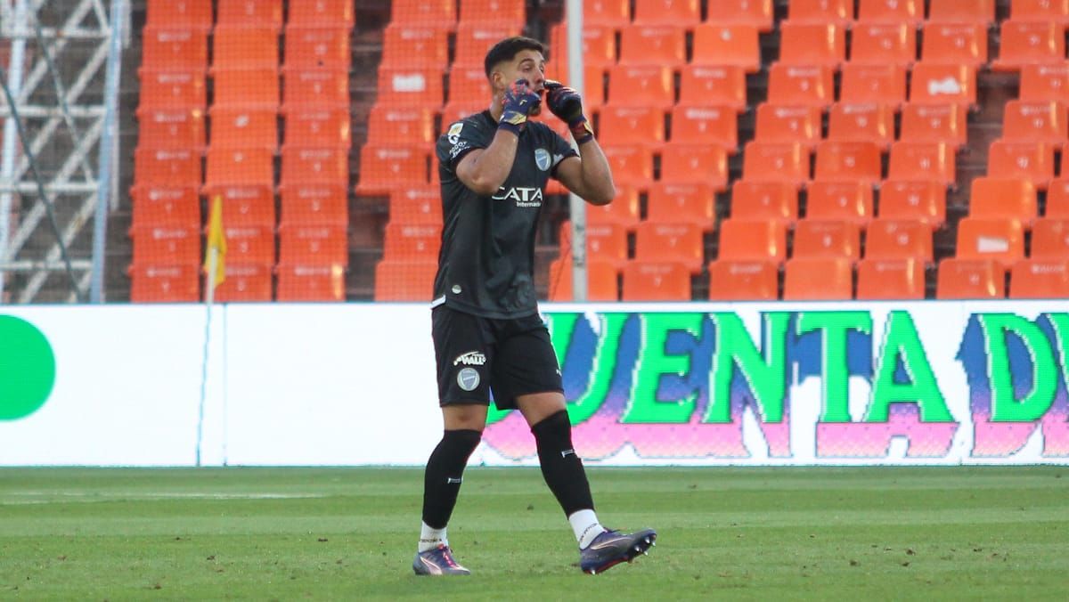 Franco Petroli se ha transformado en unos de los referentes de Godoy Cruz. Franco Petroli se ha transformado en unos de los referentes de Godoy Cruz.