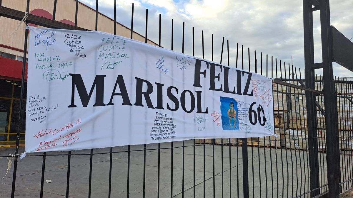Una sorpresa para Marisol, que lleva 36 años en Casa Fácil y este martes cumple 60 años.