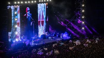 El Indio Solari estrenó tres canciones en La Plata
