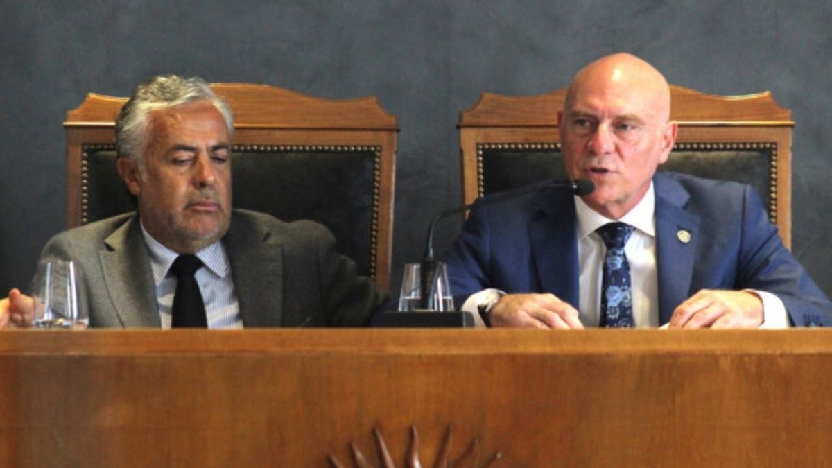 El gobernador Alfredo Cornejo junto al presidente de la Suprema Corte, Dalmiro Garay, en la apertura del Año Judicial. El gobernador Alfredo Cornejo junto al presidente de la Suprema Corte, Dalmiro Garay, en la apertura del Año Judicial.