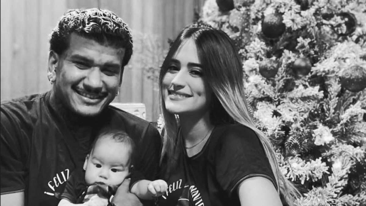 Héctor Kike Bello, su esposa Andrea y su hija Alana Héctor Kike Bello, su esposa Andrea y su hija Alana