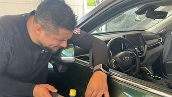 ¿Tenés un golpecito en el auto? Cuándo podés arreglarlo en casa (y cuándo no) ¿Tenés un golpecito en el auto? Cuándo podés arreglarlo en casa (y cuándo no)