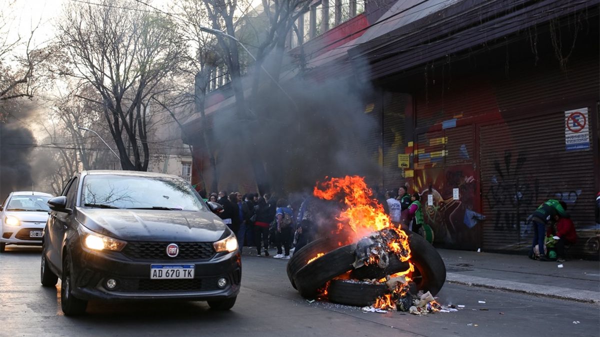 Las manifestaciones de ATE el pasado viernes. Tras el rechazo al aumento, el Gobierno se regirá por el decreto anterior y no dará una nueva suba.