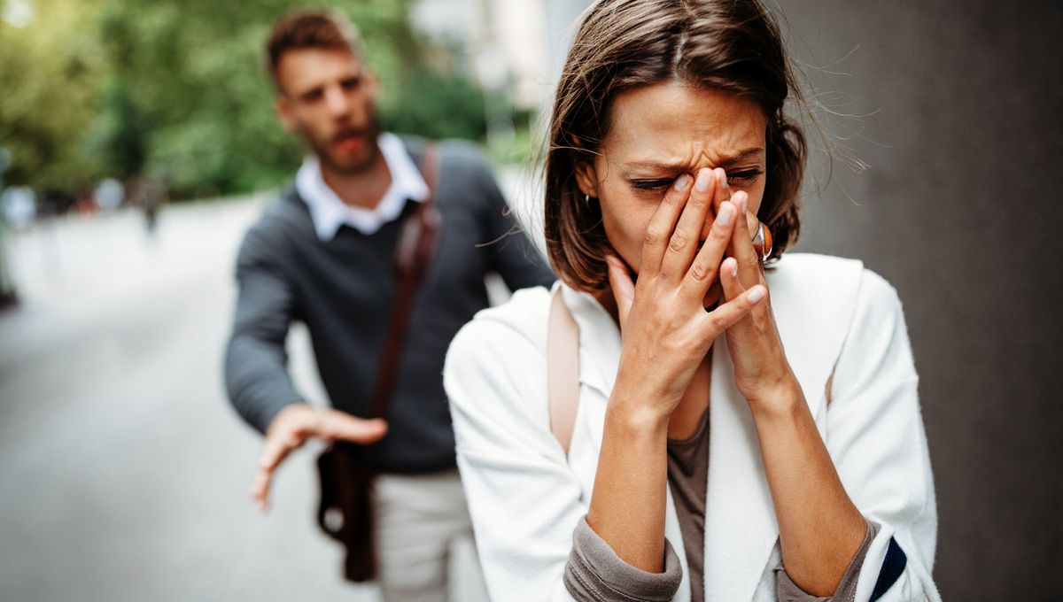 Es muy difícil dar el primer paso para terminar una relación, pero cuando un hombre lo hace a veces suele estar decidido o confundido Es muy difícil dar el primer paso para terminar una relación, pero cuando un hombre lo hace a veces suele estar decidido o confundido