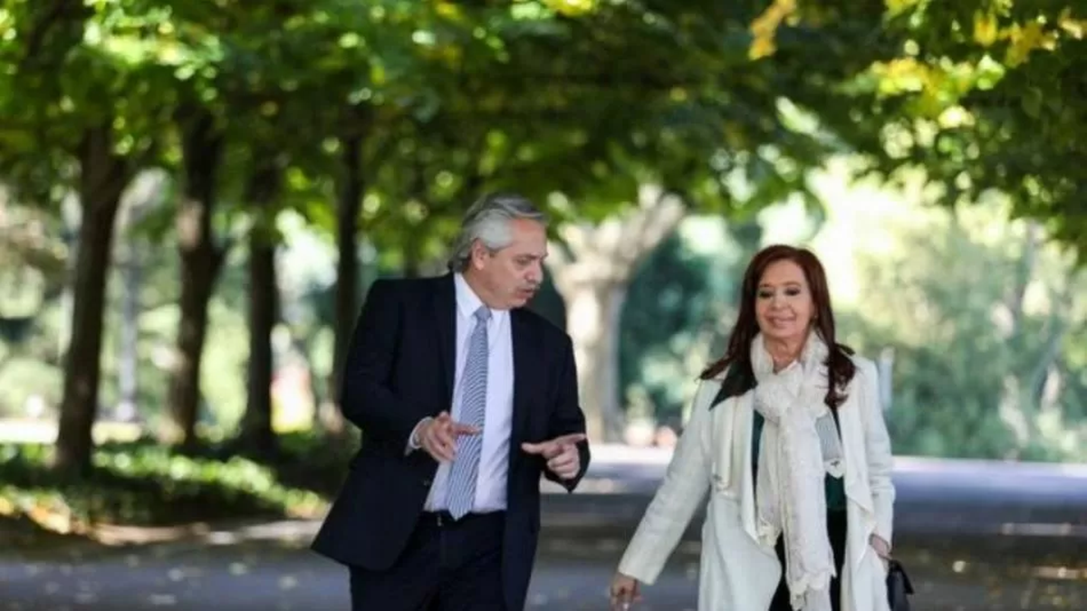 Alberto llegó al Gobierno, pero nunca al poder, que quedó en manos de la vicepresidenta Cristina Kirchner. Alberto llegó al Gobierno, pero nunca al poder, que quedó en manos de la vicepresidenta Cristina Kirchner.