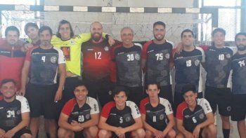 Regatas se metió en los cuartos de final del Nacional C