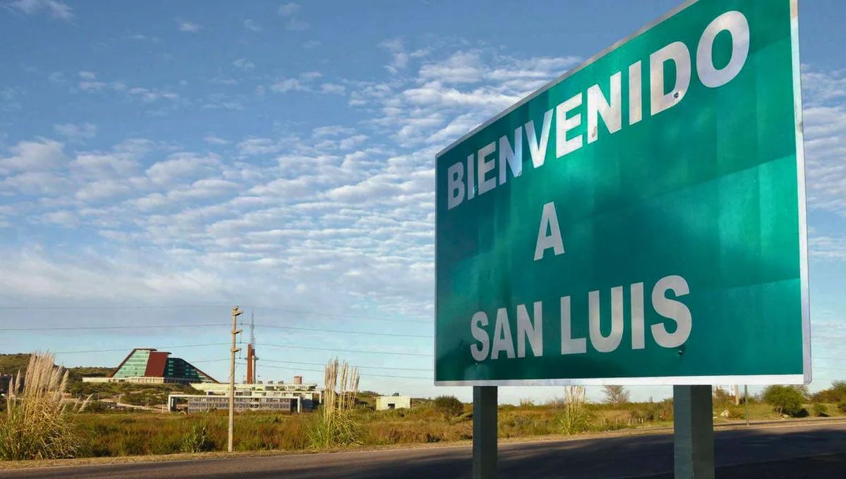 La capital de San Luis es la provincia con el nombre fundacional más largo del país, con 14 palabras (70 caracteres). La capital de San Luis es la provincia con el nombre fundacional más largo del país, con 14 palabras (70 caracteres).