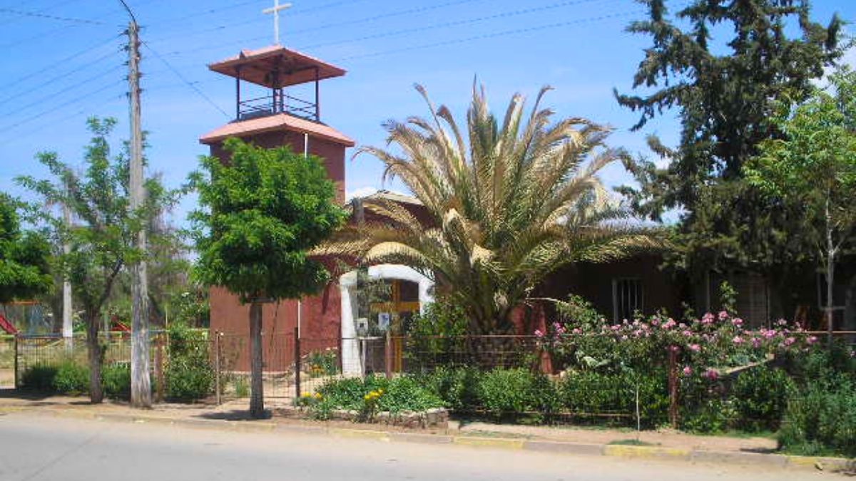 El pueblo suele atraer a otro tipo de turismo en Chile. El pueblo suele atraer a otro tipo de turismo en Chile.