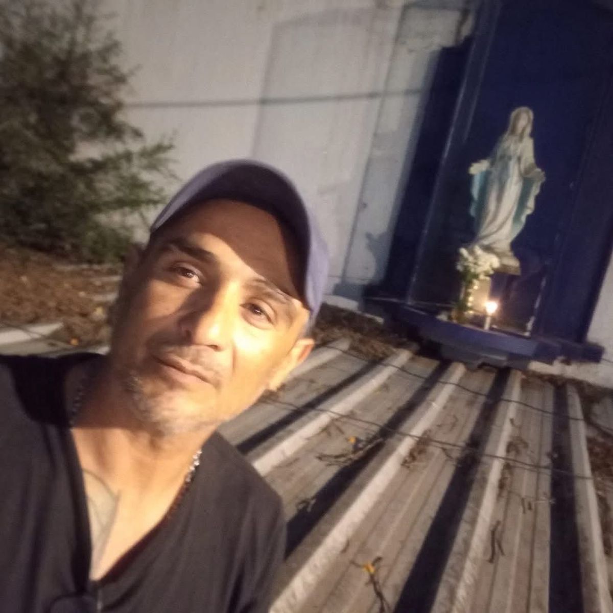 Junto a la Virgen Milagrosa de Independiente Rivadavia, el pasado 5 de noviembre.