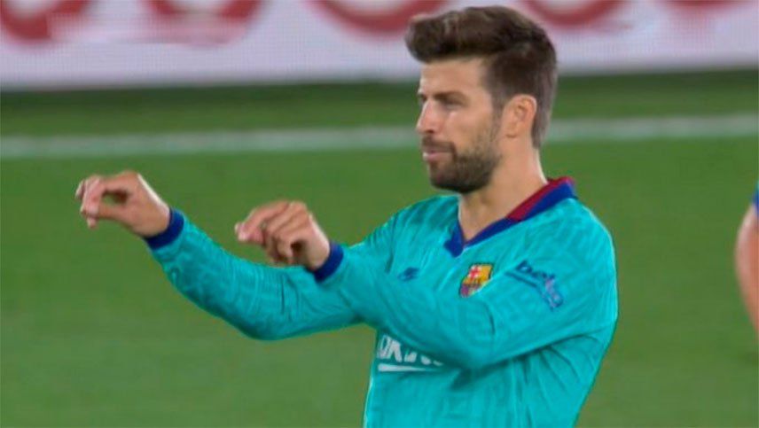 Los polémicos gestos de Piqué: lo qué insinuó y lo que dijo él