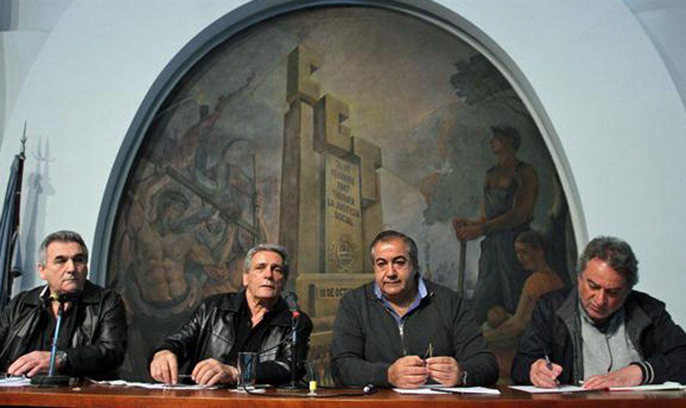 El Gobierno realizó la segunda mesa de diálogo con sindicalistas  y empresarios