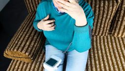 La hipertensión es uno de los problemas comunes en los adultos mayores. La hipertensión es uno de los problemas comunes en los adultos mayores.