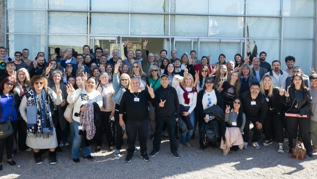 La imagen de la parte 1 del Congreso, cuando el sector de los intendentes se quedó con la Junta Electoral del Partido Justicialista (PJ). La imagen de la parte 1 del Congreso, cuando el sector de los intendentes se quedó con la Junta Electoral del Partido Justicialista (PJ).