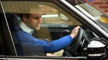Subastan a beneficio la camioneta del príncipe William de Inglaterra
