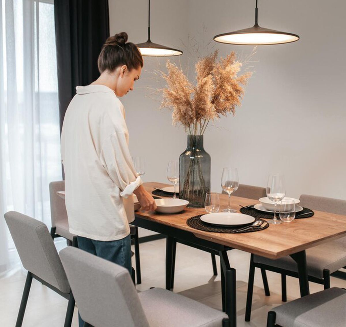 El Feng Shui aconseja usar platos dobles en el comedor. El Feng Shui aconseja usar platos dobles en el comedor.