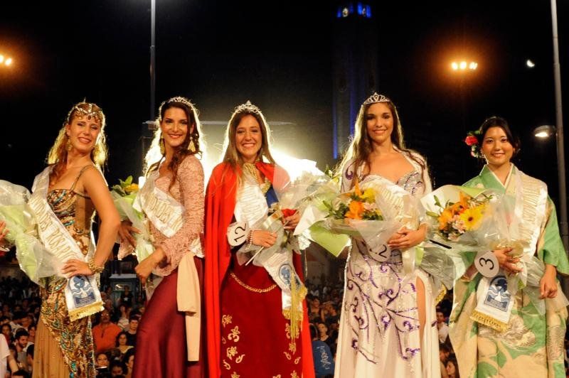 Gimena Christou fue elegida anoche como nueva reina de Colectividades