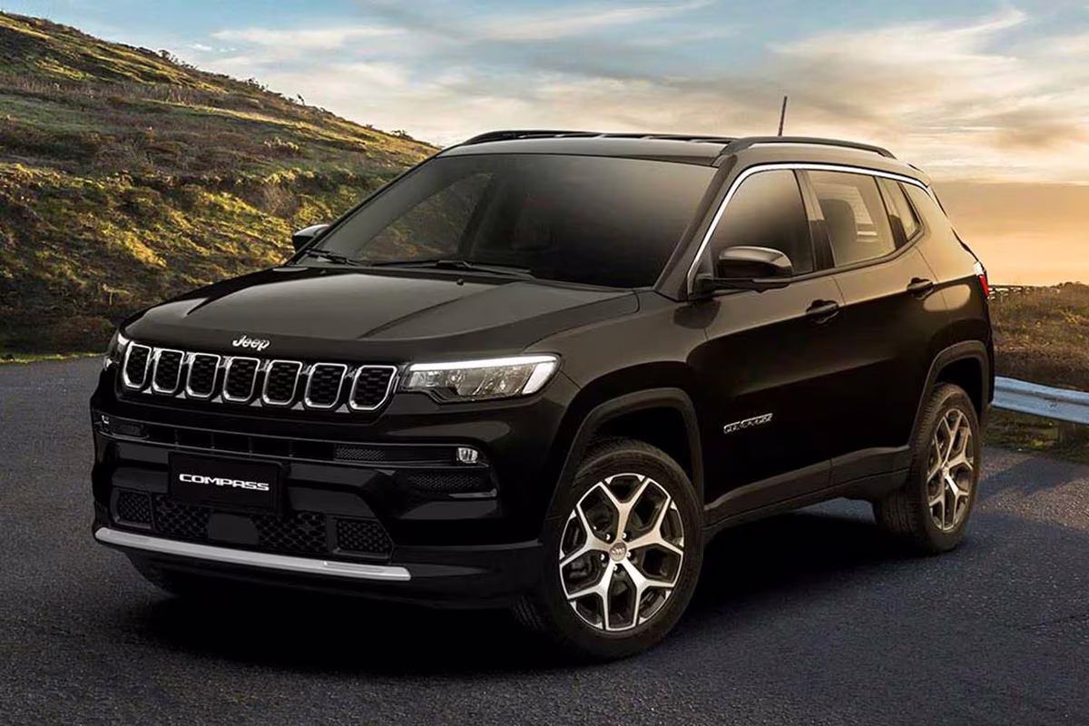 Jeep anuncia sorprendente actualización en uno de sus vehículos más vendidos Jeep anuncia sorprendente actualización en uno de sus vehículos más vendidos