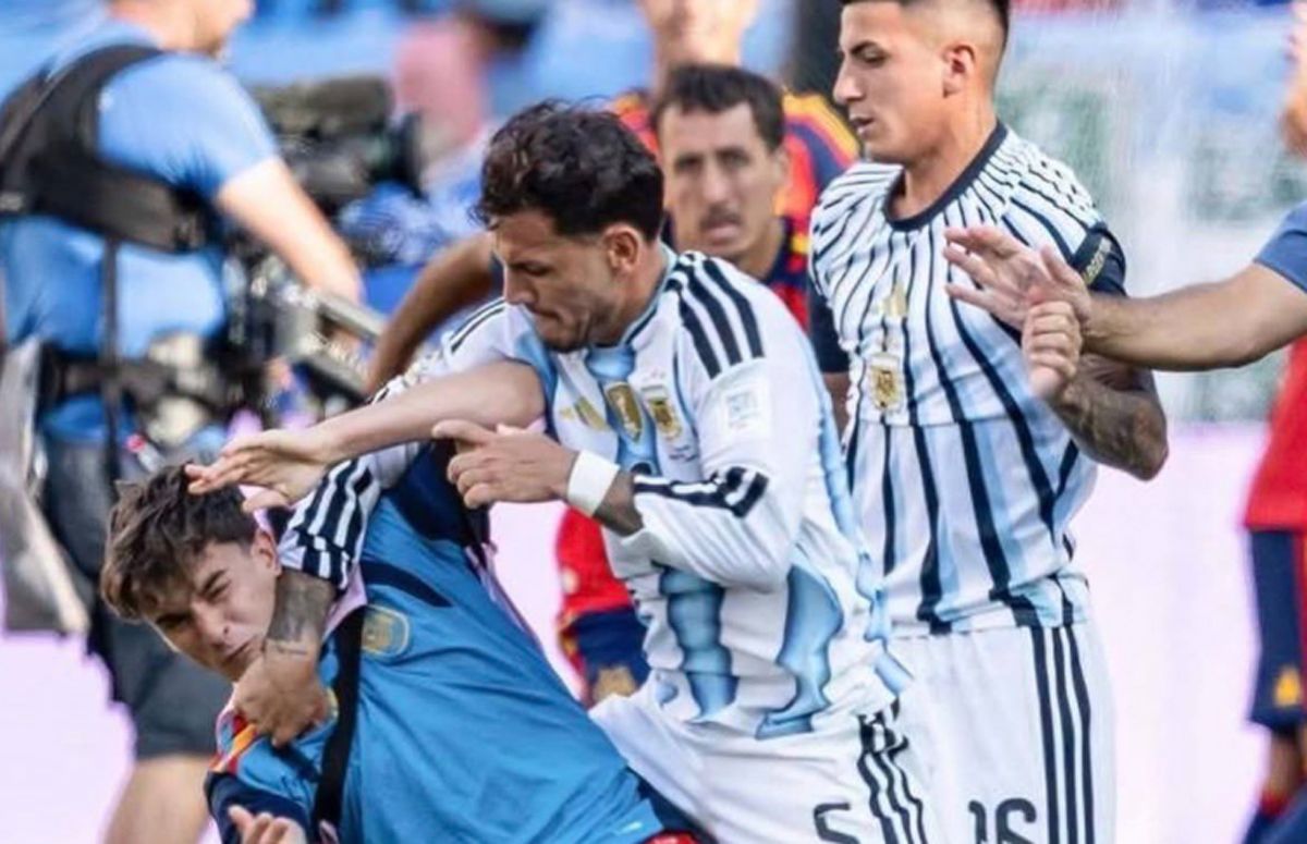 Paredes recibió la sanción más grave.