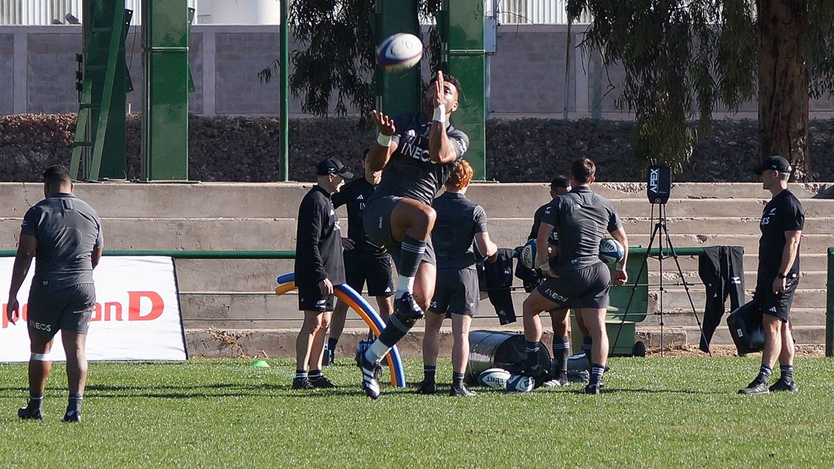 Richie Mo'unga sería el apertura titular de los All Blacks ante Los Pumas en Mendoza Richie Mo'unga sería el apertura titular de los All Blacks ante Los Pumas en Mendoza