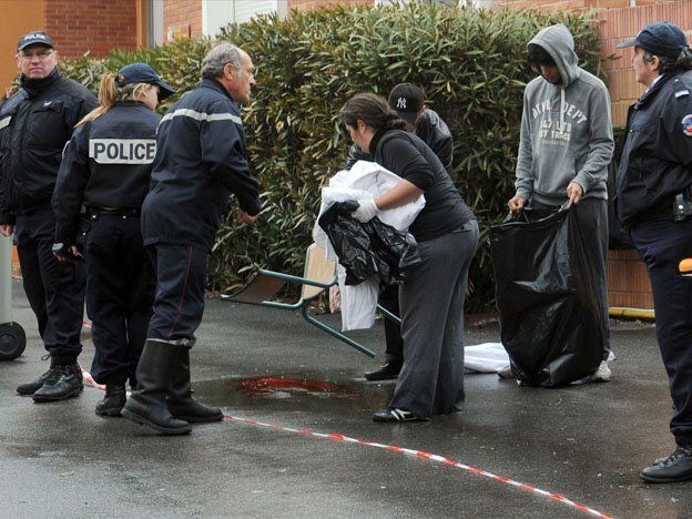 Un profesor y tres niños murieron por disparos en una escuela judía en Francia