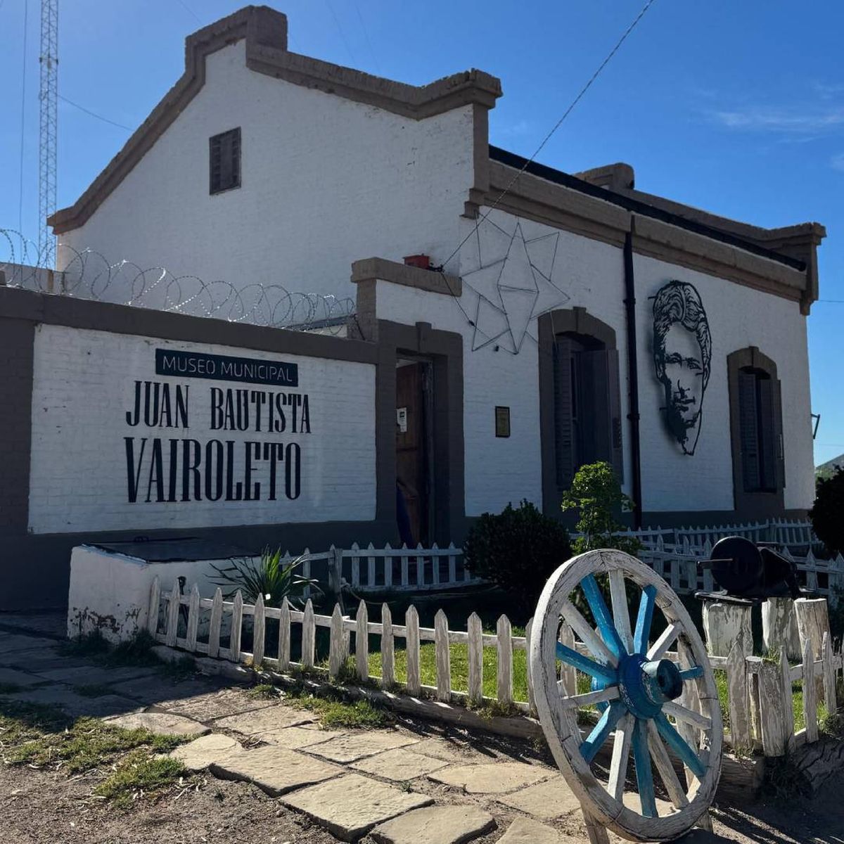 Hace poco más de un año inauguró el Museo Municipal Juan Bautista Vairoleto y sólo el mes pasado lo visitaron más de 2.000 turistas. Hace poco más de un año inauguró el Museo Municipal Juan Bautista Vairoleto y sólo el mes pasado lo visitaron más de 2.000 turistas.