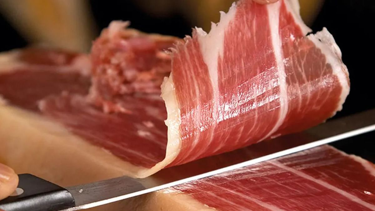 Jamón crudo: para mantenerlo en buenas condiciones y que no pierda el sabor debe conservado a temperatura recomendable Jamón crudo: para mantenerlo en buenas condiciones y que no pierda el sabor debe conservado a temperatura recomendable