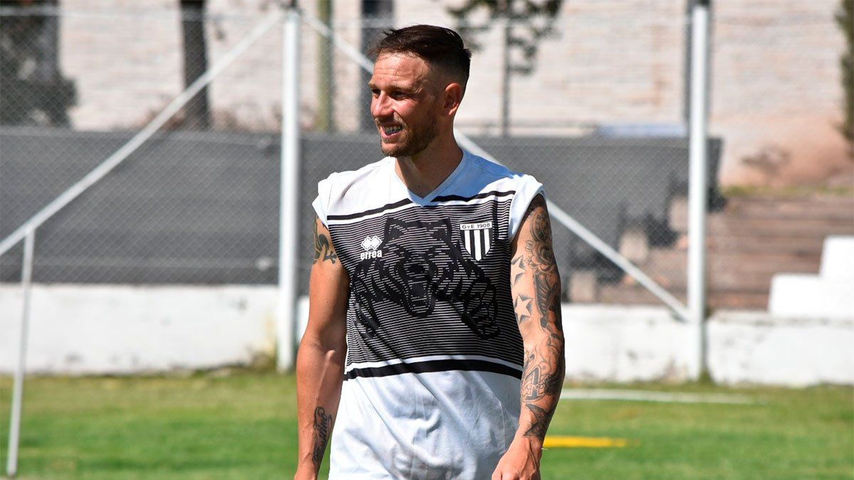 Raúl Iberbia tuvo su primer entrenamiento en el Lobo. (Fotos gentileza Prensa GyE).