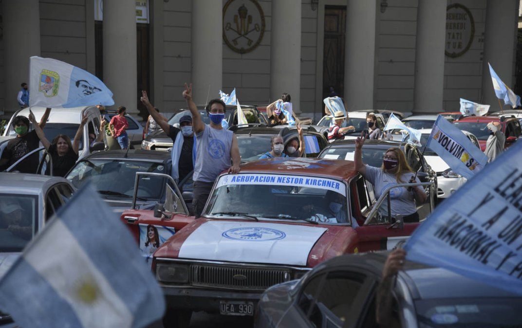Apoyo. El sábado 17 de octubre Fernández recibió un fuerte respaldo.