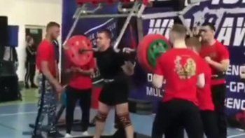Escalofriante video: se fracturó la pierna en plena competencia