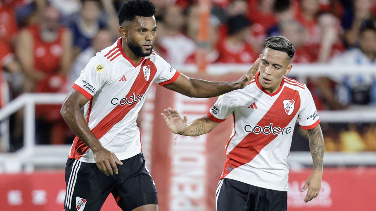 Miguel Borja y Esequiel Barco están en la probable formación inicial de River para este partido por la 12ª fecha de la Copa de la Liga 2024. Miguel Borja y Esequiel Barco están en la probable formación inicial de River para este partido por la 12ª fecha de la Copa de la Liga 2024.