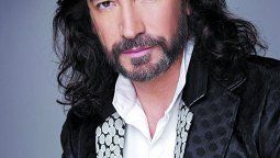 Marco Antonio Solís celebra sus 40 años de carrera