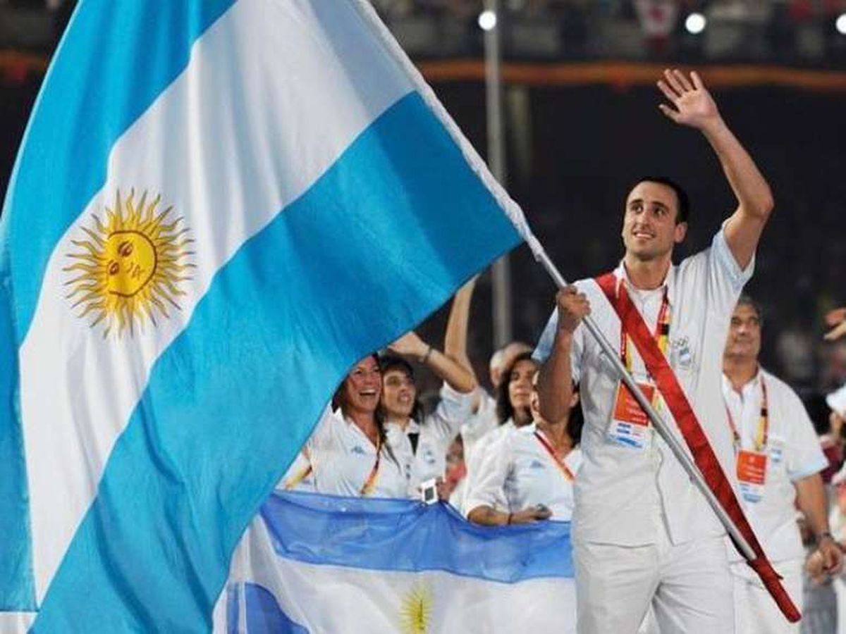 Emanuel Gin&oacute;bili llev&oacute; la bandera en 2008.