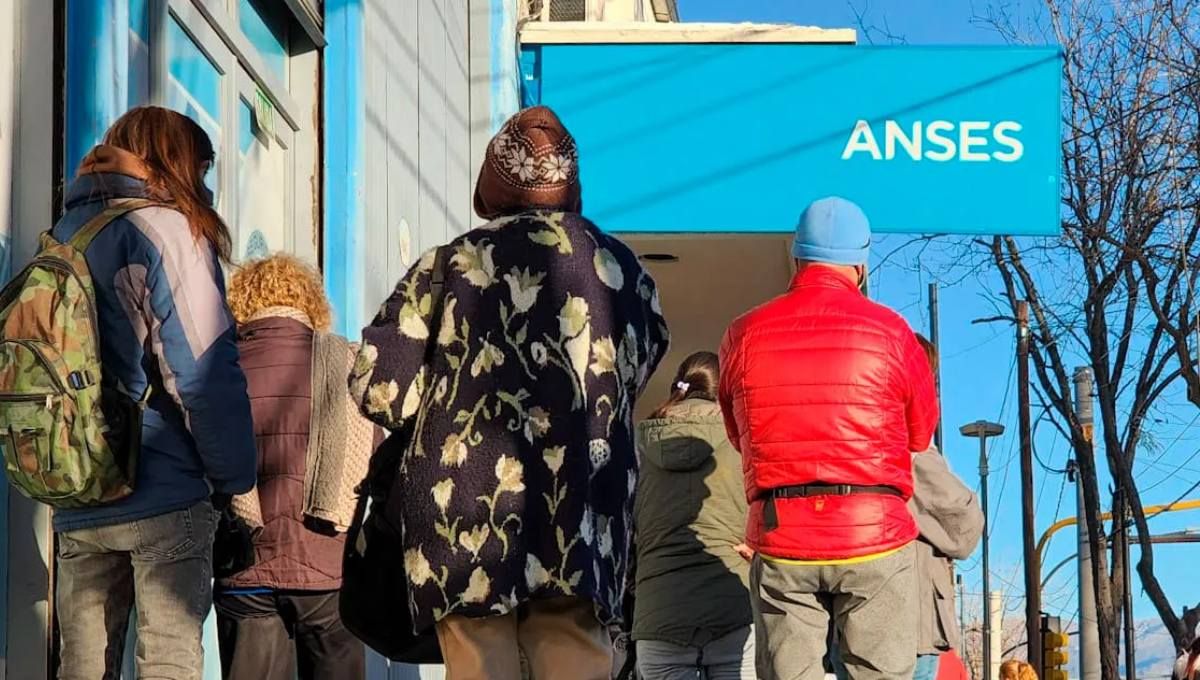 ANSES activó el bono extra de $110.000 en abril 2025 para estos beneficiarios