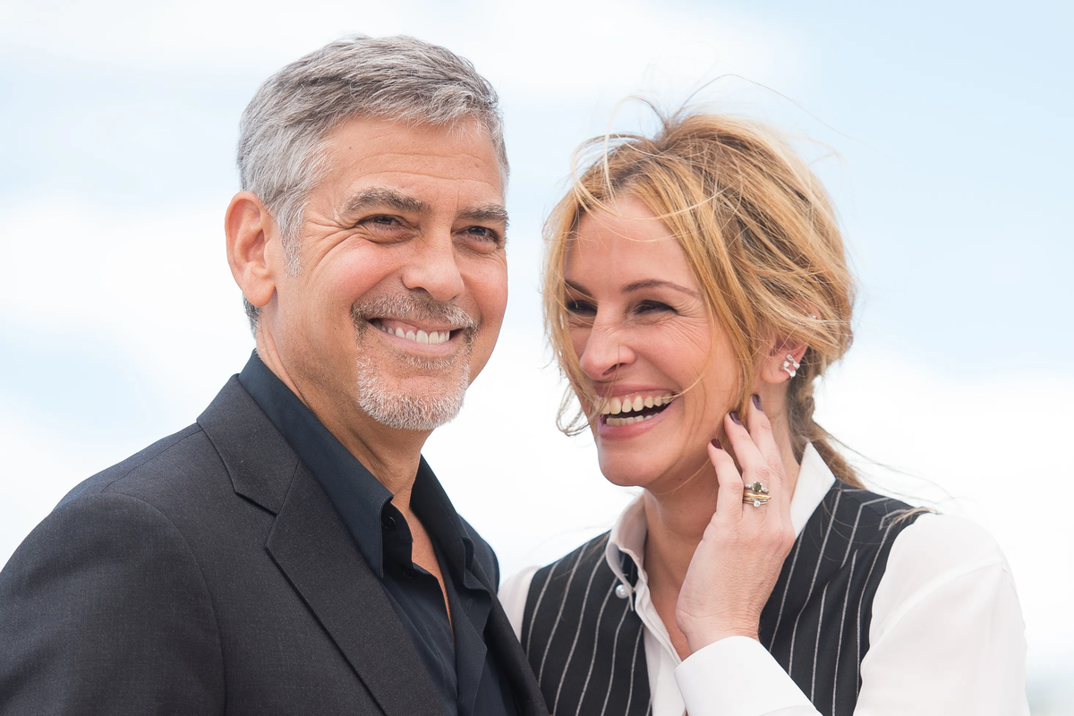 Gran comedia romántica. La que protagonizan dos grandes actores, Julia Roberts y George Clooney. Gran comedia romántica. La que protagonizan dos grandes actores, Julia Roberts y George Clooney.