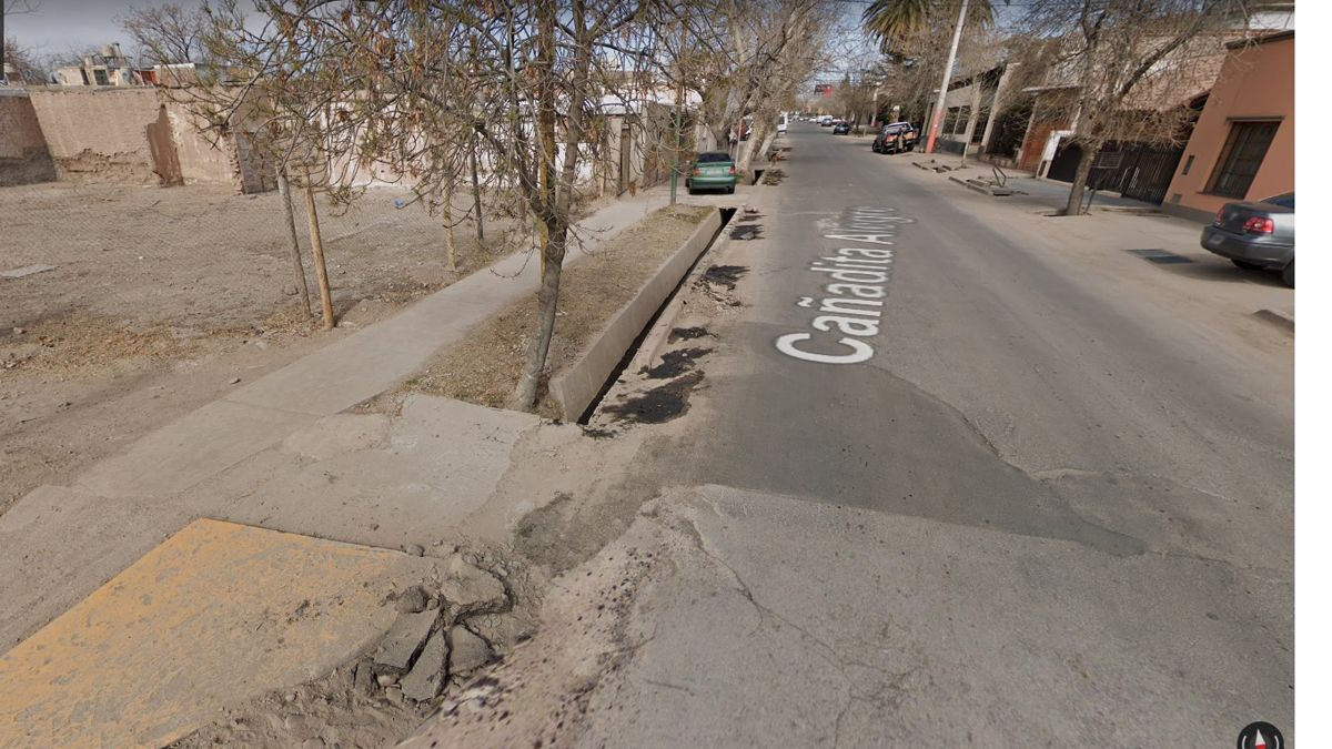 La esquina donde produjo el accidente fatal de moto que le costó la vida a un joven de 18 años.