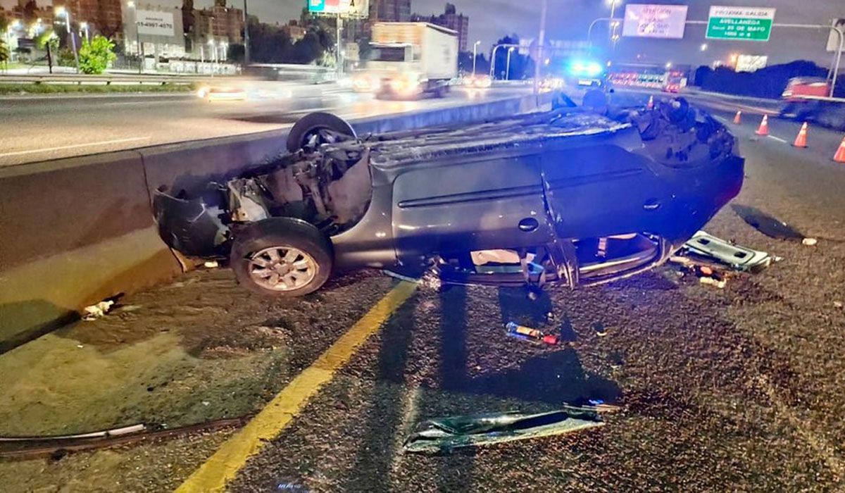 Dramáticas imágenes tras violento choque en autopista Buenos Aires-La Plata