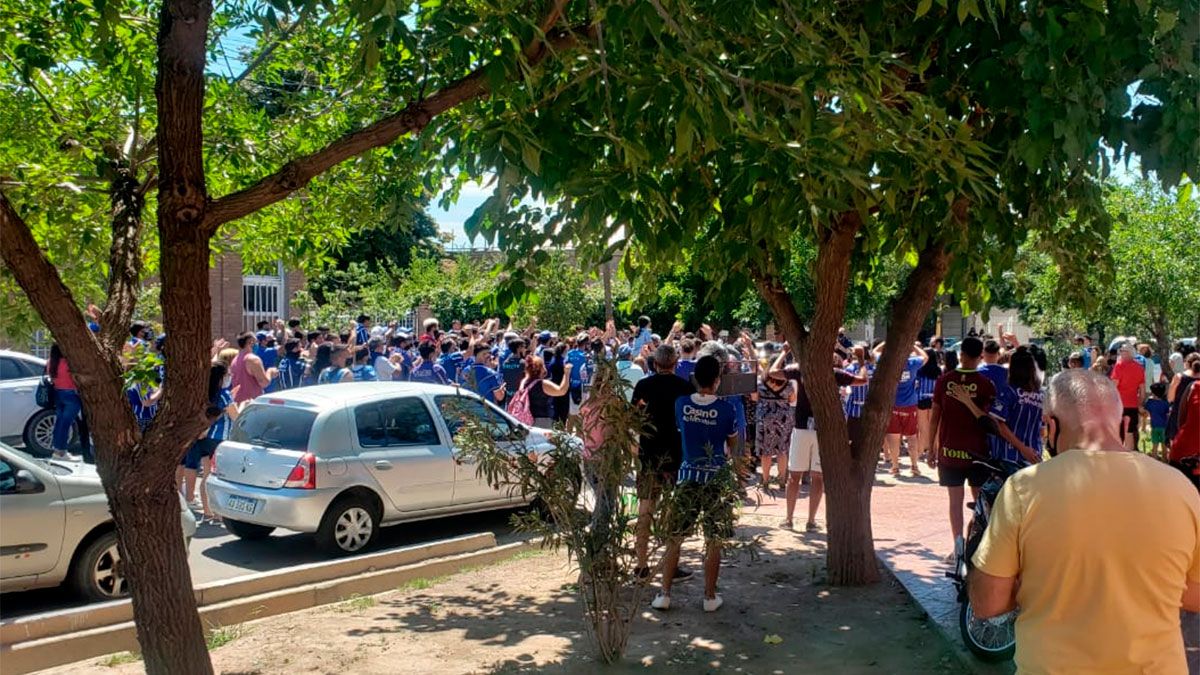 El Morro García fue velado y sus compañeros de Godoy Cruz se despidieron. (Gentielza Oscar Zavala).