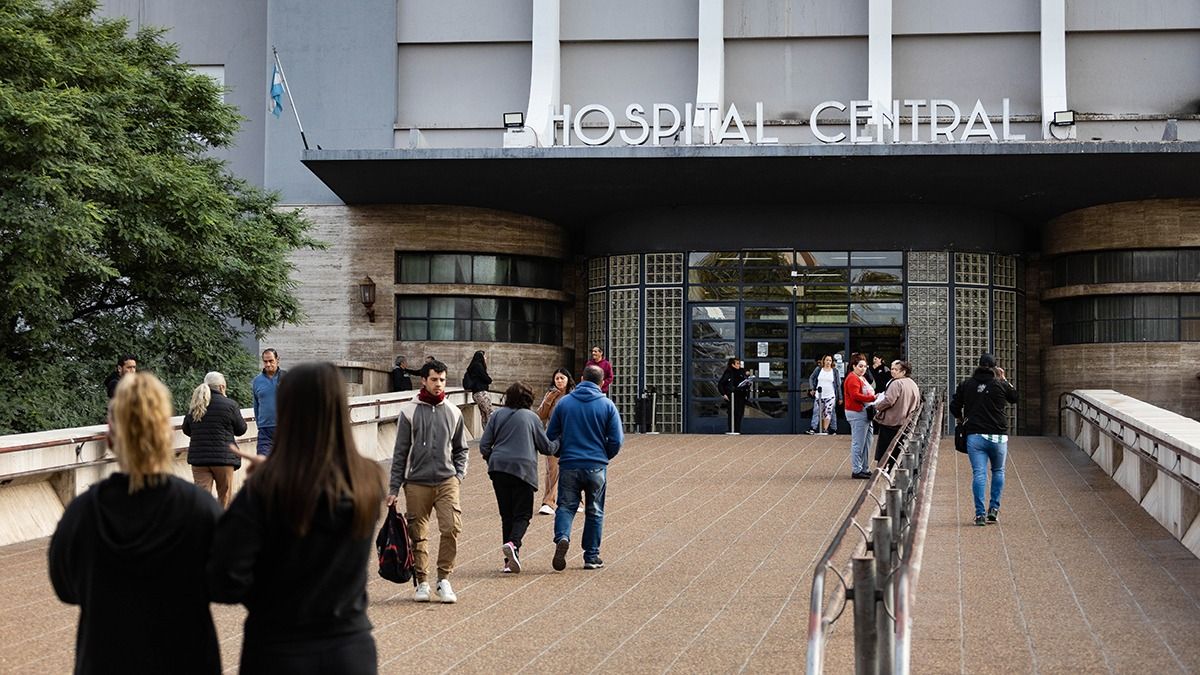 La Cooperadora del Hospital Central fue hackeada y despojada de casi $200 milllones; una parte ya fue recuperada. 