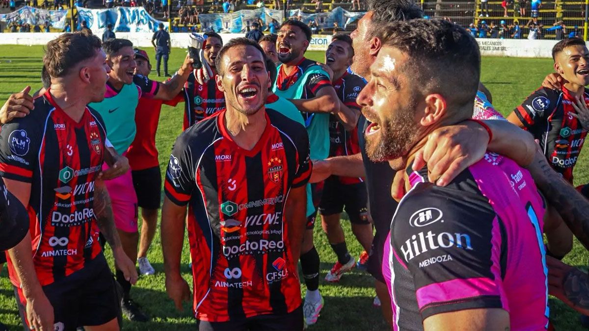 El Pity Cristian Aracena tras el ascenso de FADEP al Federal A: 