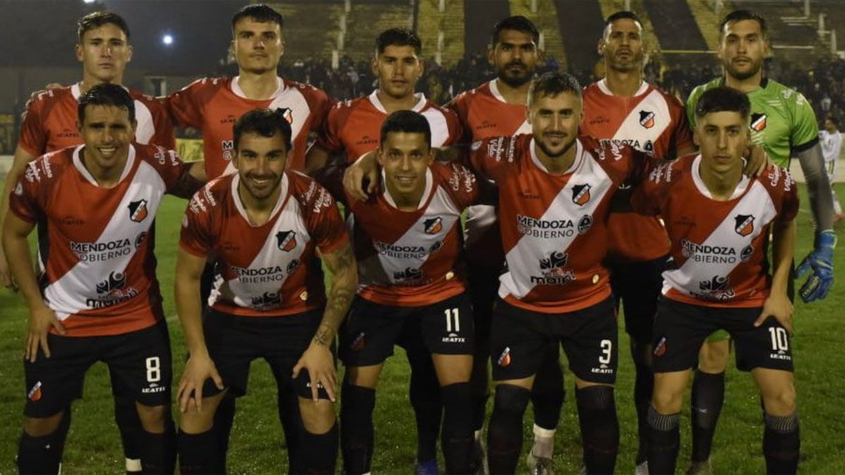 Deportivo Maipú no pudo con Almirante Brown, como visitante