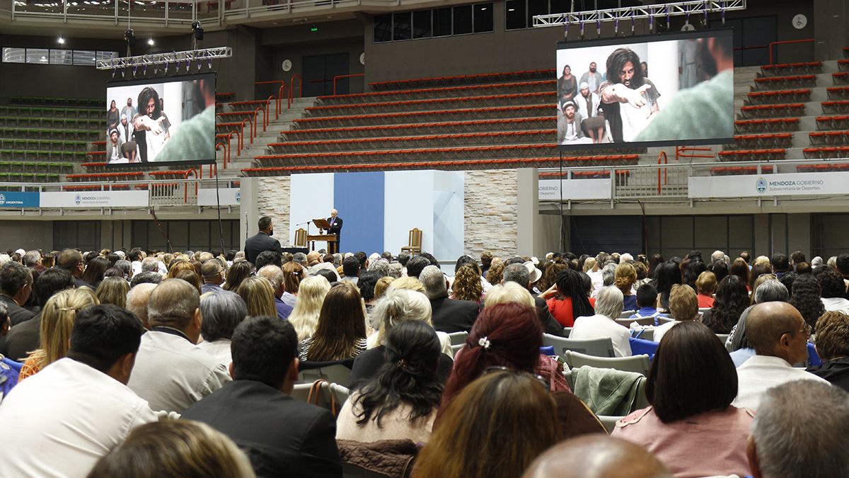 Se proyectarán los tan esperados episodios 4, 5 y 6 de "Las buenas noticias según Jesús". Se proyectarán los tan esperados episodios 4, 5 y 6 de "Las buenas noticias según Jesús".