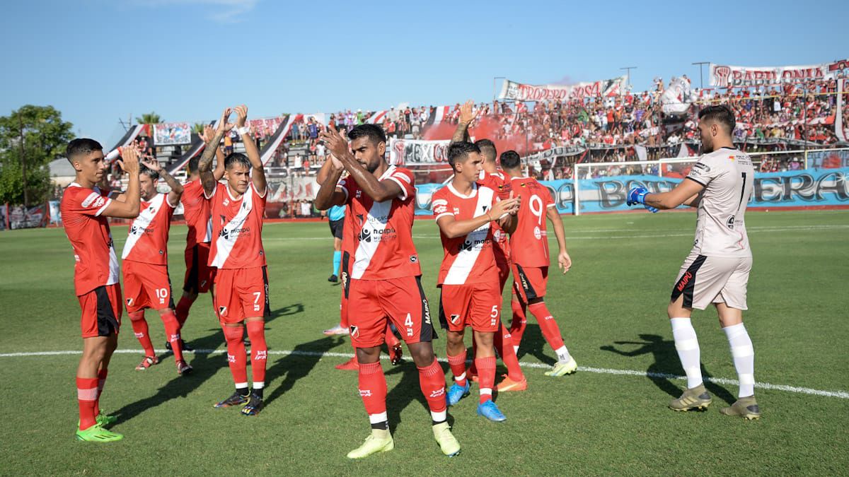 Deportivo Maipú tuvo una gran actuación ante Chaco For Ever.