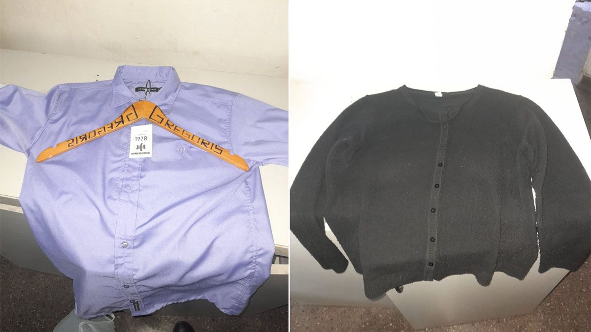 Estas son algunas de las prendas de vestir que el hombre de 36 años robó del local Gregoris de calle San Juan casi Lavalle, en Capital. Estas son algunas de las prendas de vestir que el hombre de 36 años robó del local Gregoris de calle San Juan casi Lavalle, en Capital.