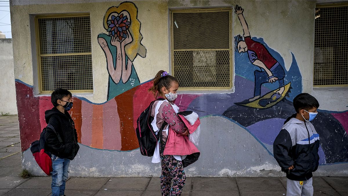 Covid en Argentina: casi 1.200 nuevos casos y 40 muertos
