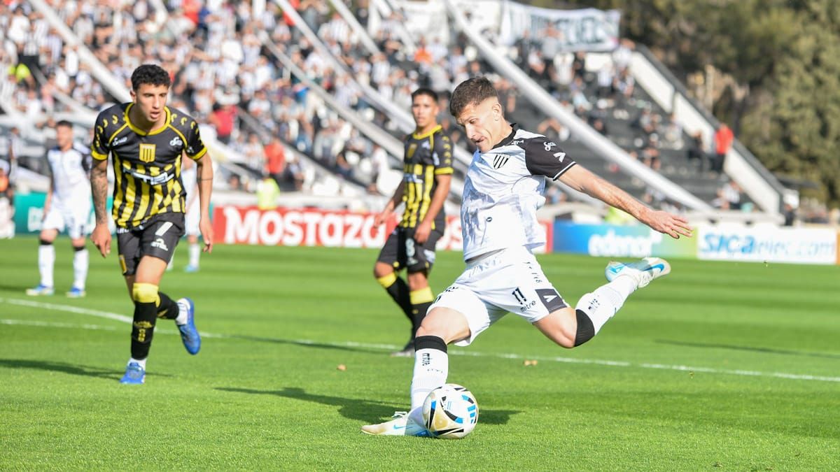 Facundo Lencioni palpitó el choque que protagonizarán Gimnasia y Esgrima y Gimnasia de Jujuy, este domingo en el estadio Víctor Legrotaglie.