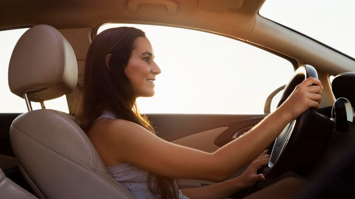 Para muchos, conducir sin escuchar música es la posibilidad de concentrarse. Para muchos, conducir sin escuchar música es la posibilidad de concentrarse.