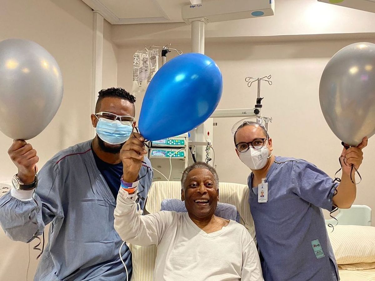 Pel&eacute; se ha mostrado recuperado a trav&eacute;s de las redes sociales.