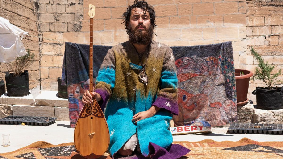 En Urfa, en la región kurda del sureste de Turquía. El protagonista es Algahanan y su historia está contada en el libro. En Urfa, en la región kurda del sureste de Turquía. El protagonista es Algahanan y su historia está contada en el libro.