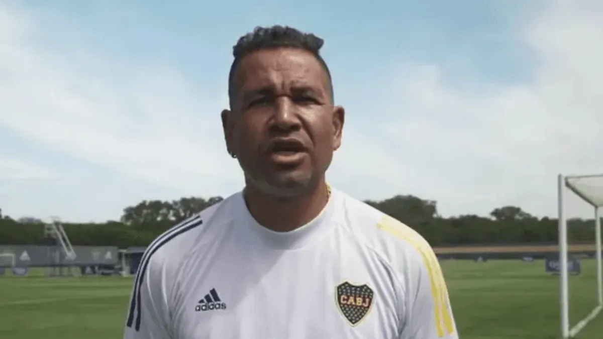 El entrenador fue hospitalizado.