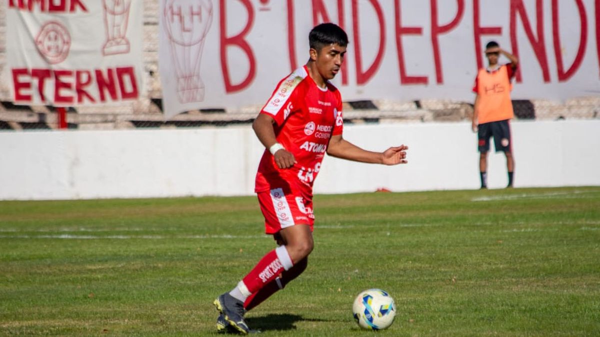 Enzo Montenegro pasó del Tomba al Globo para jugar este torneo Federal A. Enzo Montenegro pasó del Tomba al Globo para jugar este torneo Federal A.